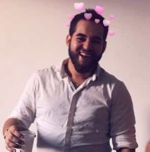 Meet your Posher, Carlos mario